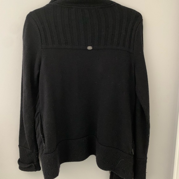 Athletica zip up hoodie - Picture 2 of 3